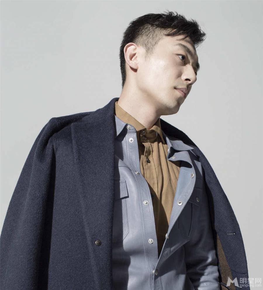 帅气明星朱亚文时尚写真魅力四射