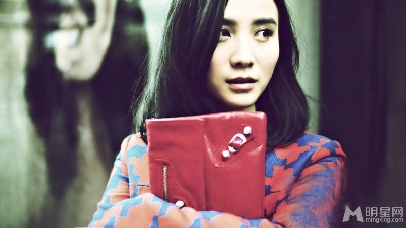 宋佳尽显优雅文艺女人写真