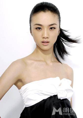 汤唯迷离眼神尽显妩媚动人组图