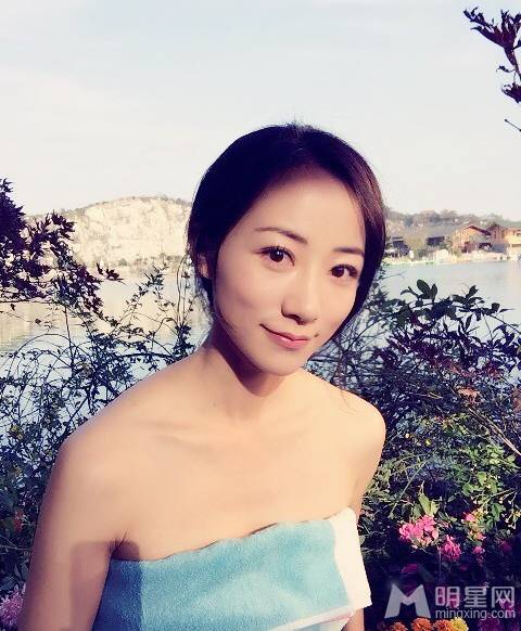 韩雪香艳迷人出浴照