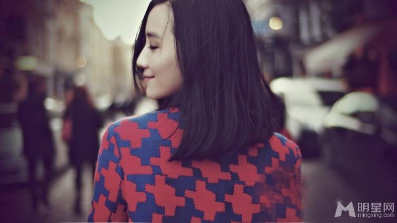 宋佳尽显优雅文艺女人写真
