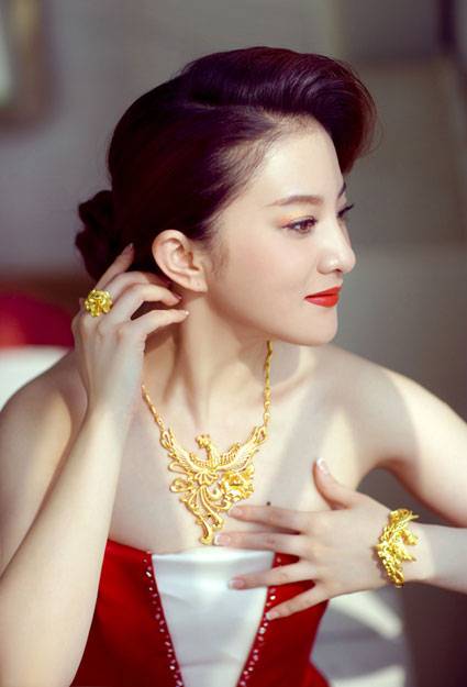 金铭优雅迷人唯美婚纱写真