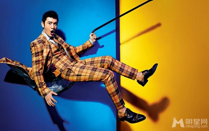 黄晓明大展鬼马精神魅力十足