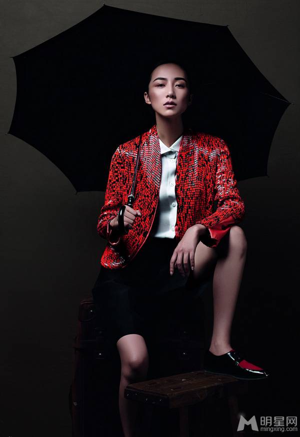 韩雪演绎另类冷艳时装大片