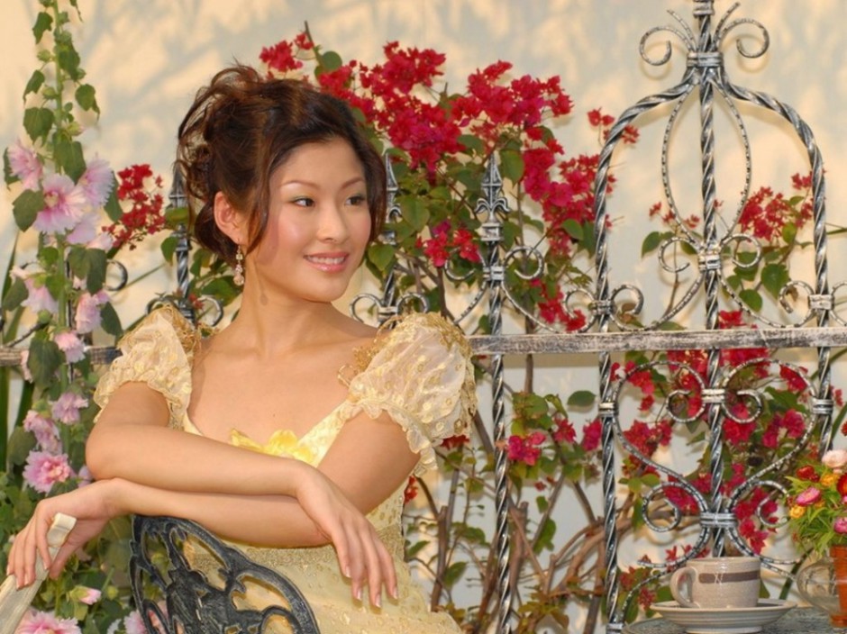 人气偶像周家蔚户外唯美生活写真