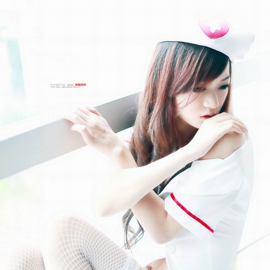 美女护士诱人私房片