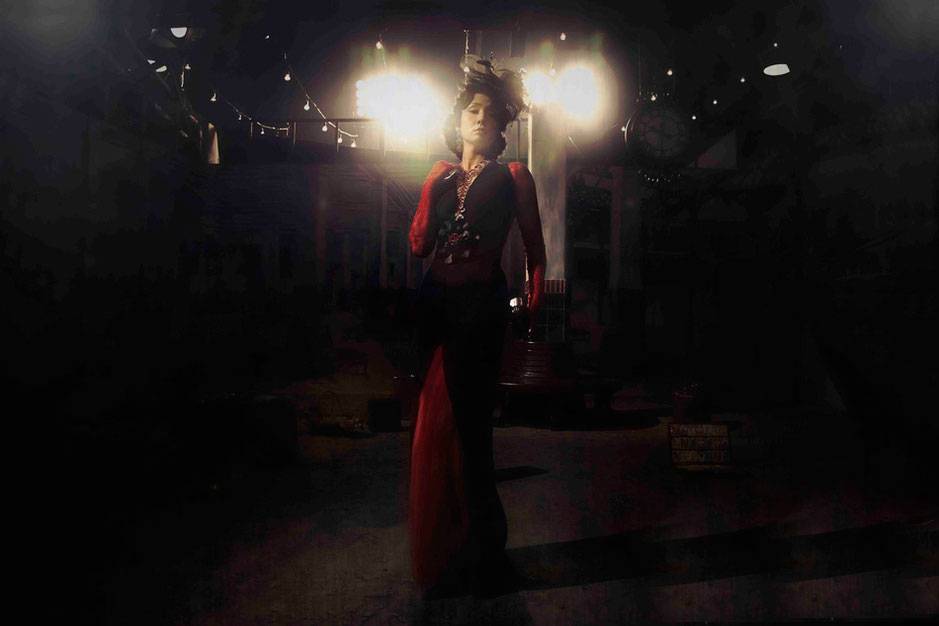 小陶虹年代时装秀写真性感狂野