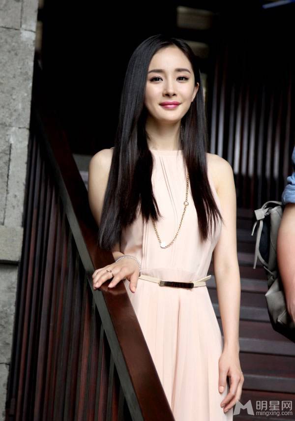 美女明星杨幂巴厘岛优雅风情写真