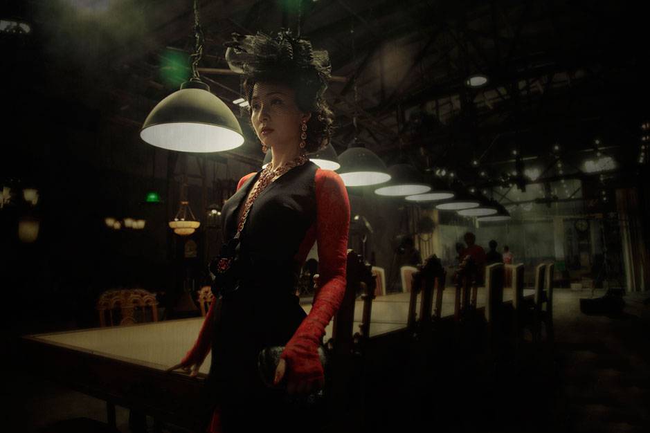 小陶虹年代时装秀写真性感狂野