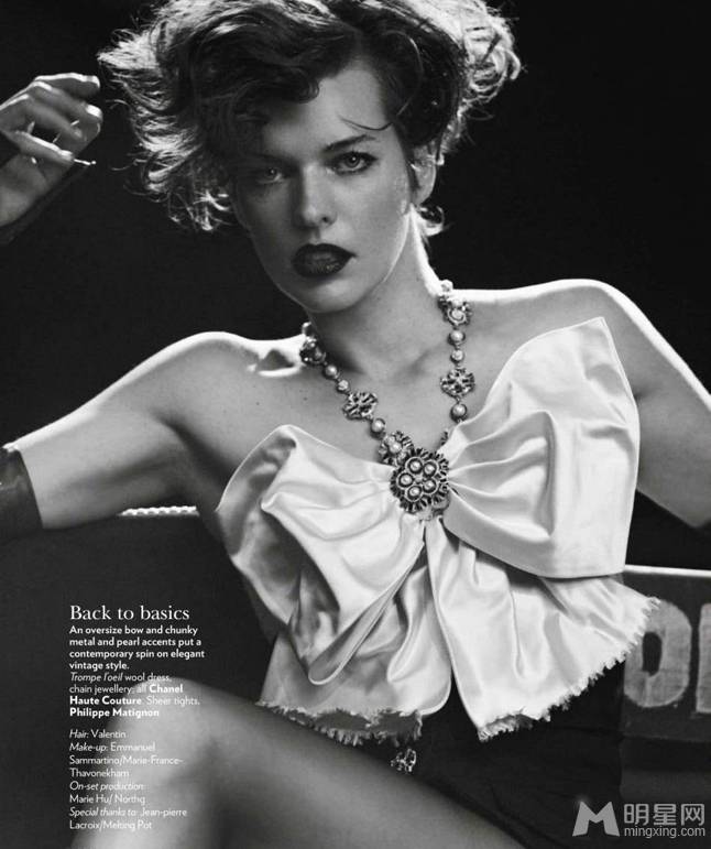 美国美女演员米拉・乔沃维奇女王范十足