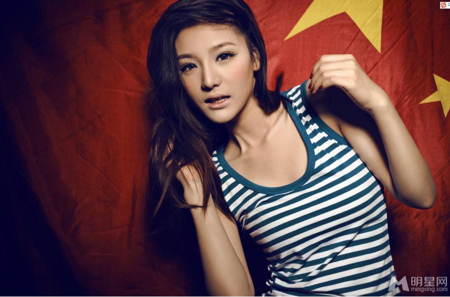 陆翊散发青春气息组图