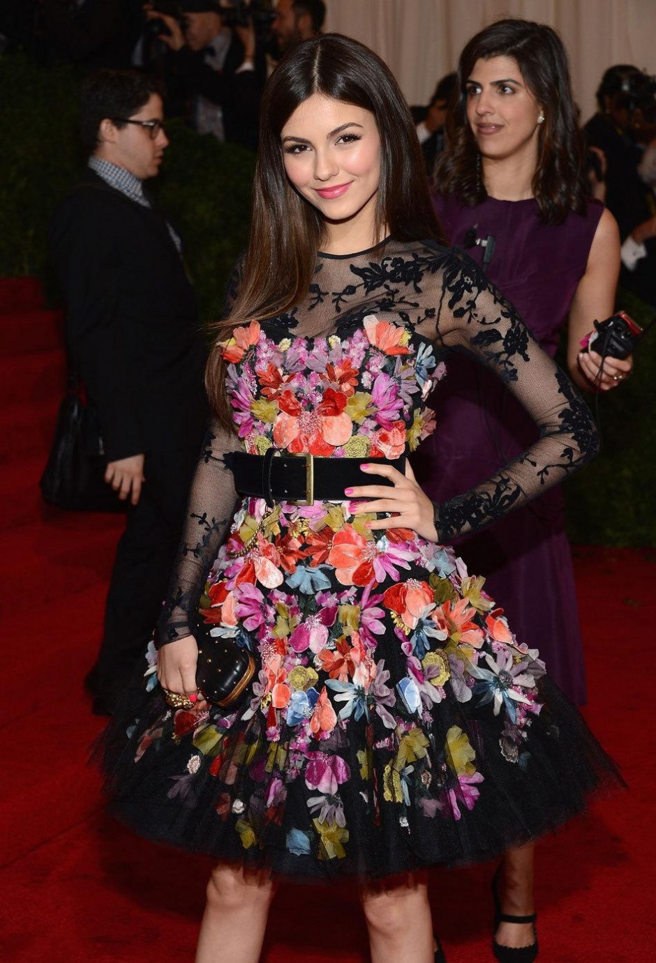 维多利亚-嘉丝蒂黑纱花朵透视装组图