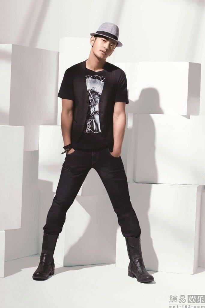 少女杀手黄晓明炫酷代言写真