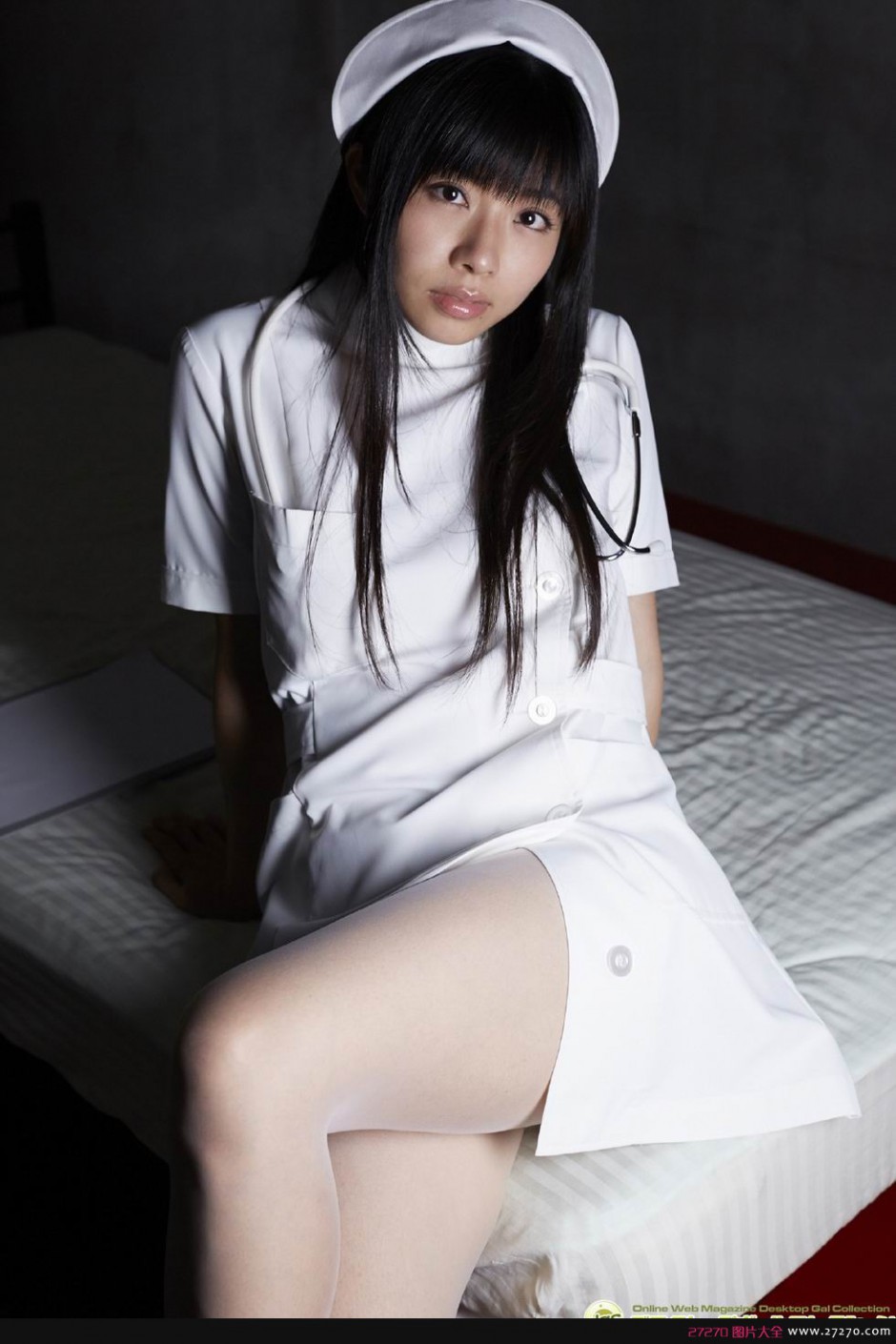 内野未来治愈系美女制服诱惑