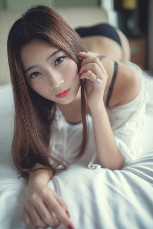黑色内衣美女小雨私房性感照