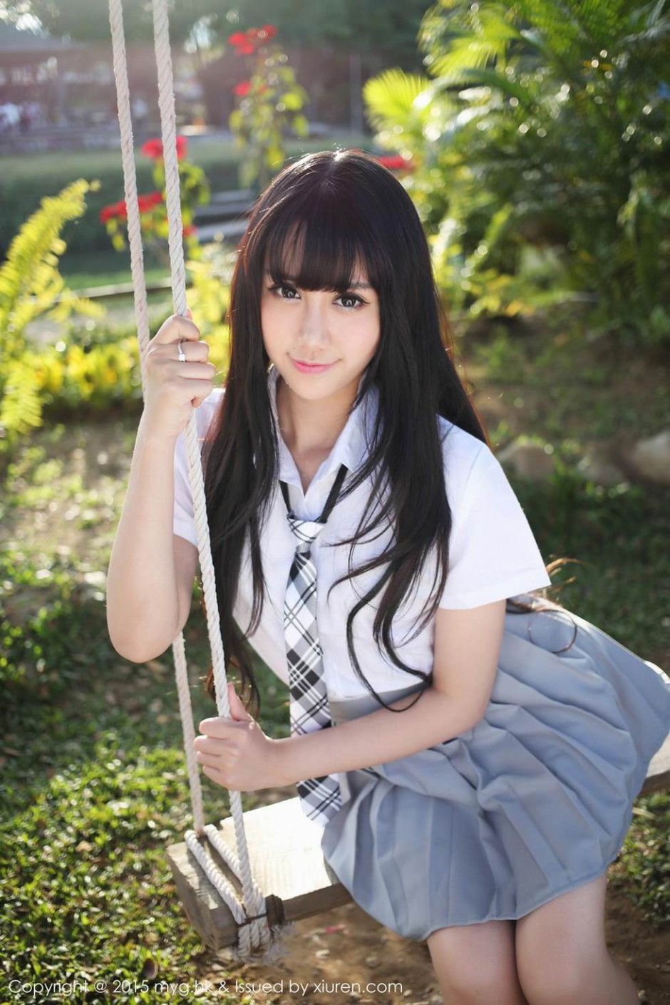 杨晓晴儿学生制服户外写真