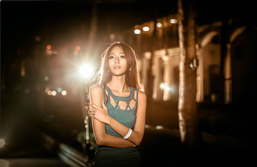 台湾明星美女小雪夜色唯美拍摄