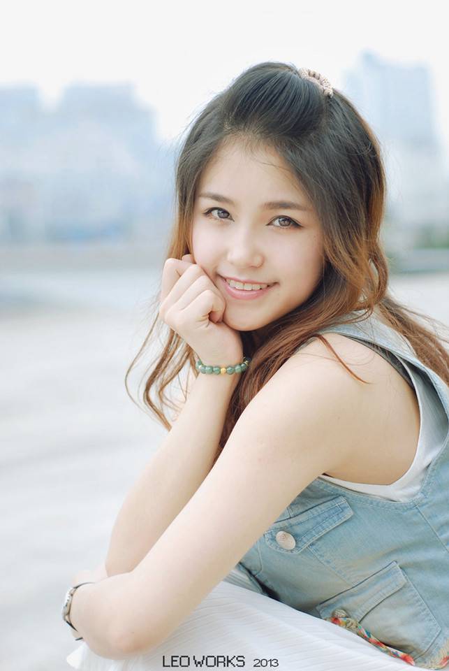 清纯美女模特花花可爱写真
