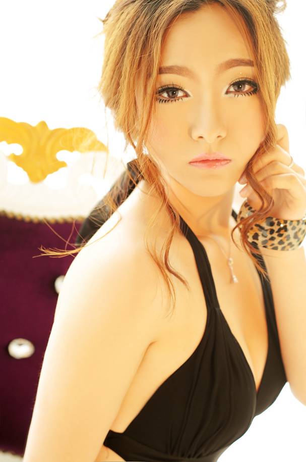 惊艳美模姜星同销魂写真