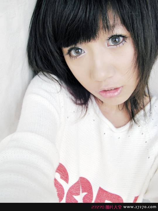 微笑甜美90后小明星写真
