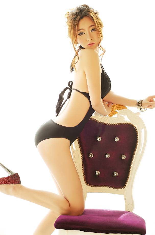 惊艳美模姜星同销魂写真