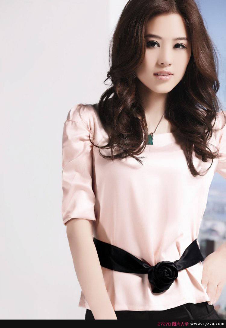 清纯可爱小明星甜美写真